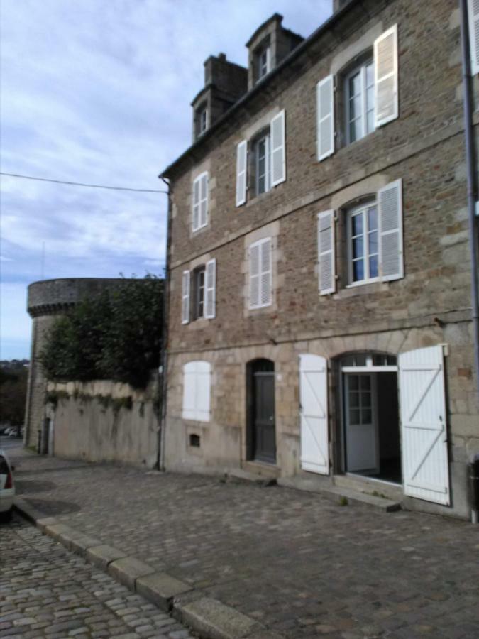 Gate House Lodge Dinan Bagian luar foto