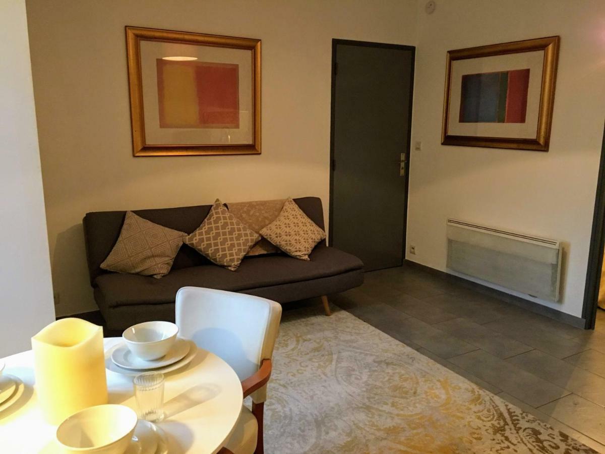 Gate House Lodge Dinan Bagian luar foto