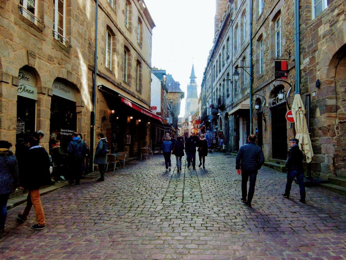 Gate House Lodge Dinan Bagian luar foto