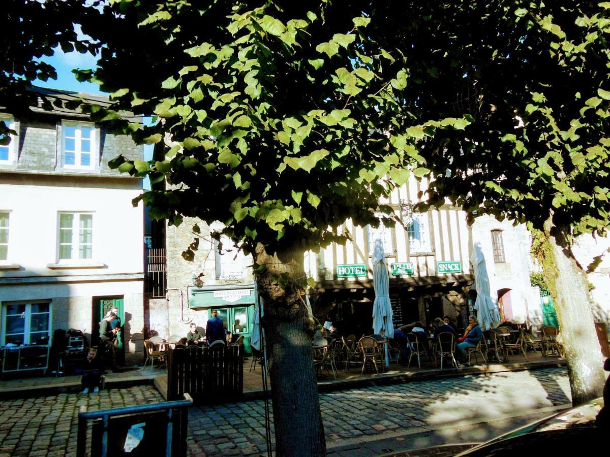 Gate House Lodge Dinan Bagian luar foto
