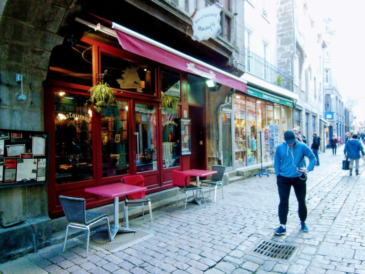 Gate House Lodge Dinan Bagian luar foto