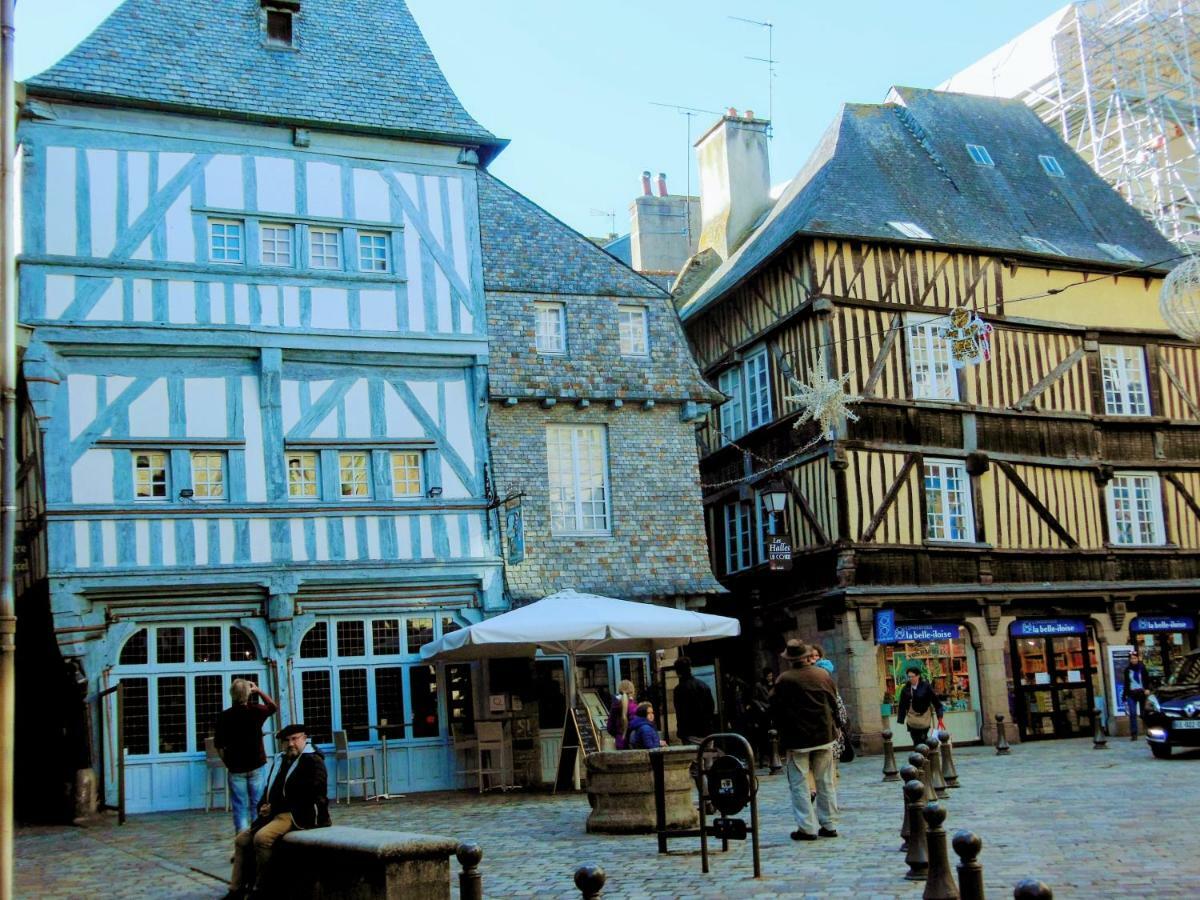 Gate House Lodge Dinan Bagian luar foto