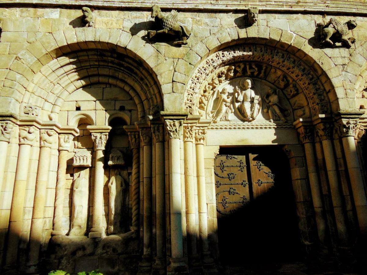 Gate House Lodge Dinan Bagian luar foto